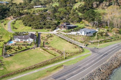 Photo of property in 10 Ngarimu Heights Row, Ngarimu Bay, Thames, 3575