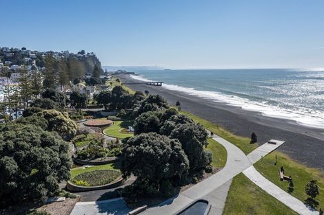 Photo of property in 185 Marine Parade, Napier South, Napier, 4110
