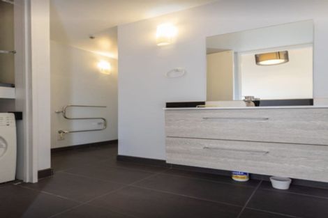 Photo of property in 4/6 Victoria Street, Ebdentown, Upper Hutt, 5018