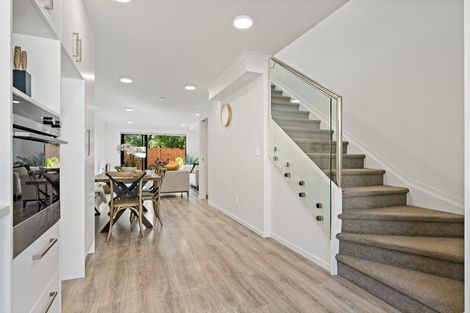 Photo of property in 19 Ti Kouka Lane, Sandringham, Auckland, 1025