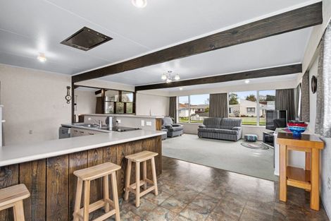 Photo of property in 11 Oxford Street, Marton, 4710