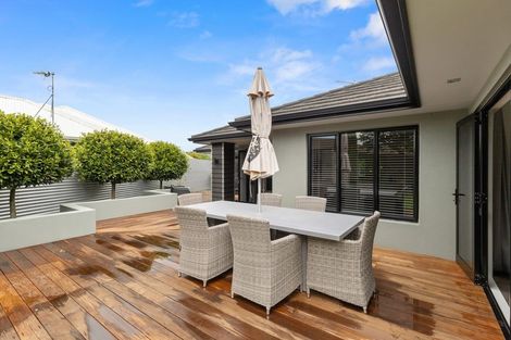 Photo of property in 10 Kinnaird Place, Huntington, Hamilton, 3210