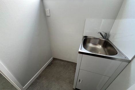 Photo of property in 24 Woodfield Avenue, Roslyn, Palmerston North, 4414