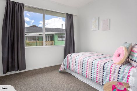 Photo of property in 82 Tweed Road, Papakowhai, Porirua, 5024