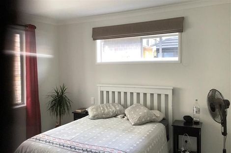 Photo of property in 84 Bert Wall Drive, Omokoroa, 3114