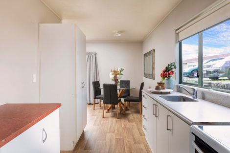 Photo of property in 1/12 Kelkirk Street, Kelston, Auckland, 0602