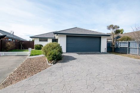 Photo of property in 10 Puhara Avenue, Parklands, Christchurch, 8083