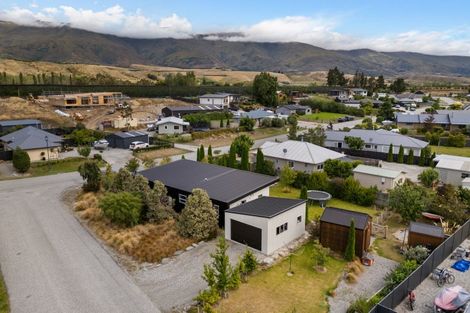 Photo of property in 16 Missy Crescent, Mount Pisa, Cromwell, 9383