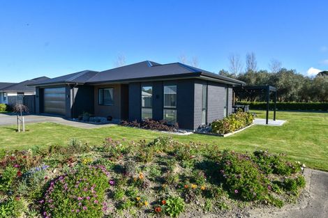 Photo of property in 5 Pukeko Lane, Carterton, 5713