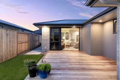 Photo of property in 204 Te Okuroa Drive, Papamoa, 3118