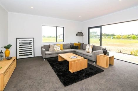 Photo of property in 10 Meadowpark Way, Matangi, Hamilton, 3283