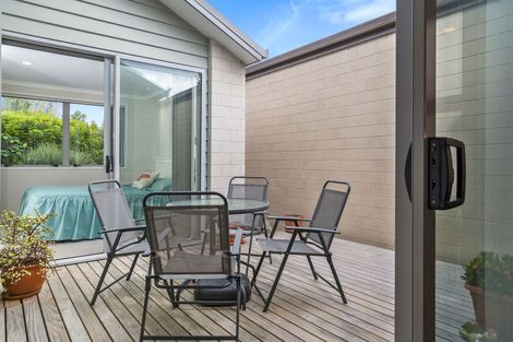 Photo of property in 42 Scoria Close, Pyes Pa, Tauranga, 3112