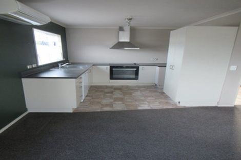 Photo of property in 32a Aniseed Grove, Timberlea, Upper Hutt, 5018