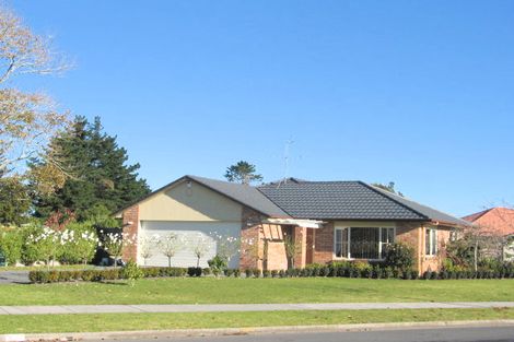 Photo of property in 154 Wattle Farm Road, Wattle Downs, Auckland, 2103