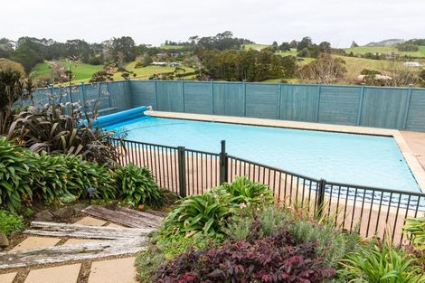 Photo of property in 141 Annett Road, Kumeu, 0891