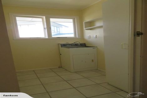 Photo of property in 1/16 Bradbury Road, Botany Downs, Auckland, 2010