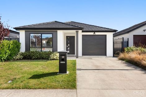 Photo of property in 38 Te Kaeaea Crescent, Wallaceville, Upper Hutt, 5018