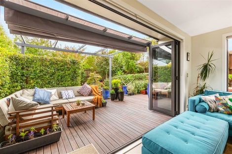 Photo of property in 16a Wharf Road, Te Atatu Peninsula, Auckland, 0610