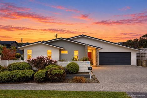 Photo of property in 18 Banks Boulevard, Whitby, Porirua, 5024