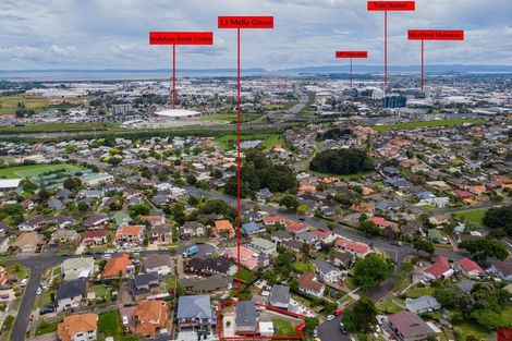 Photo of property in 11 Melia Grove, Goodwood Heights, Auckland, 2105