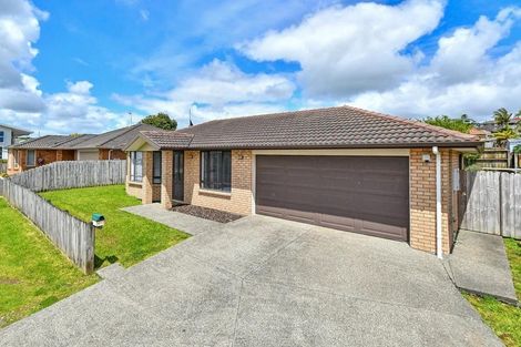 Photo of property in 10 Mt Lebanon Crescent, The Gardens, Auckland, 2105