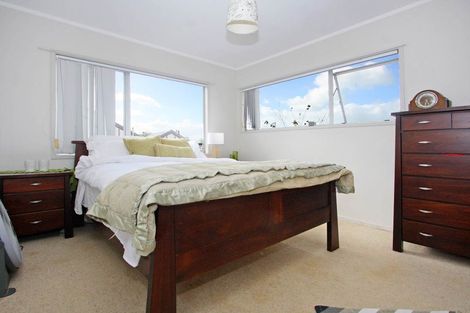 Photo of property in 50 Haseler Crescent, Howick, Auckland, 2014