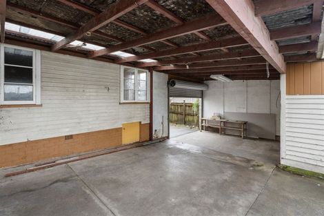 Photo of property in 25 Archibald Road, Kelston, Auckland, 0602