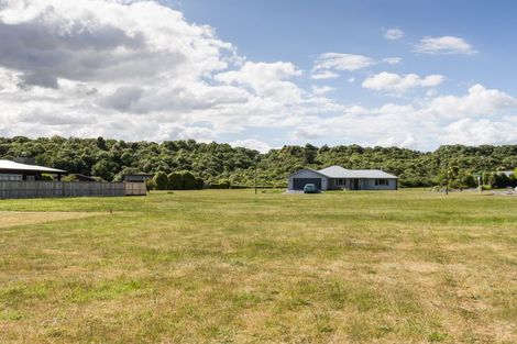 Photo of property in 168 Lisland Drive, Kinloch, Taupo, 3377