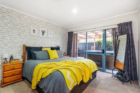 Photo of property in 1 Caesar Roose Drive, Glenview, Hamilton, 3206