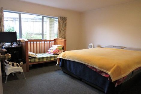 Photo of property in 1b Picasso Drive, West Harbour, Auckland, 0618