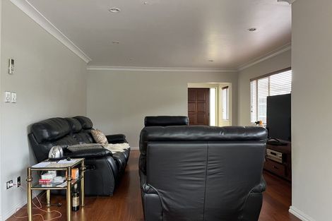 Photo of property in 4 Lissleton Drive, East Tamaki, Auckland, 2013