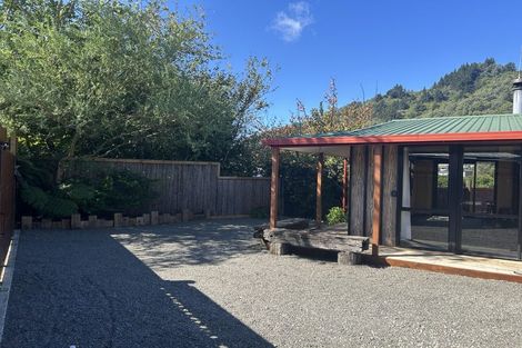 Photo of property in 25a Hampden Street, Picton, 7220