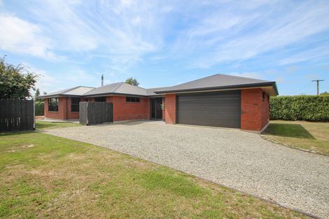 Photo of property in 18 Maclean Street, Glenavy, Waimate, 7980