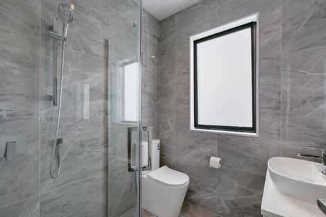 Photo of property in 17 Huahua Crescent, Papakura, 2110