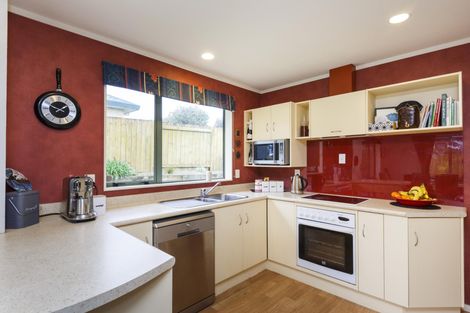 Photo of property in 3 Logan Way, Kelvin Grove, Palmerston North, 4414