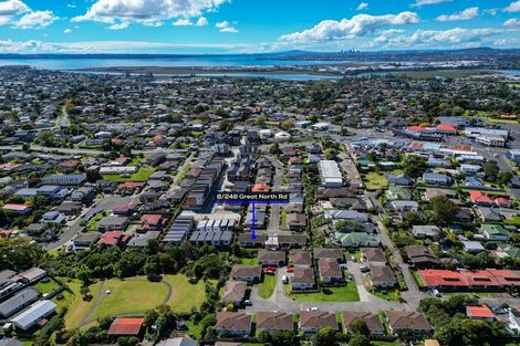 Photo of property in 8/248 Great North Road, Henderson, Auckland, 0612