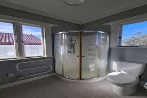 Photo of property in 1/12 Golf Road, New Lynn, Auckland, 0600