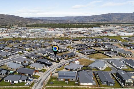 Photo of property in 1 Fraer Street, Cromwell, 9310