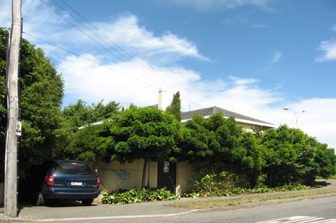 Photo of property in 2 Clifford Avenue, Merivale, Christchurch, 8014
