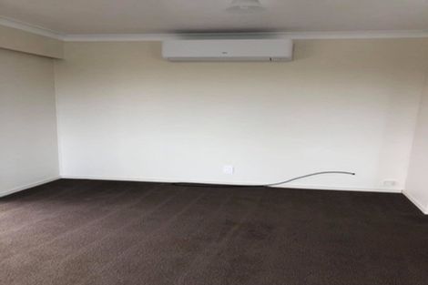 Photo of property in 1/36 Exmouth Road, Northcote, Auckland, 0627