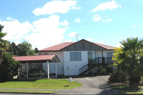 Photo of property in 17 Caribbean Drive, Unsworth Heights, Auckland, 0632