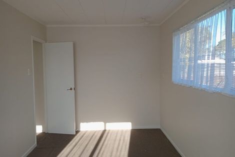 Photo of property in 40 Farquhar Road, Glendene, Auckland, 0602