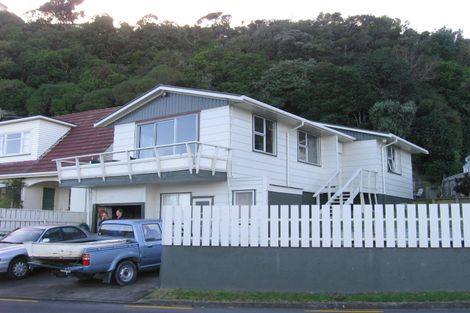 Photo of property in 3 Moana Road, Plimmerton, Porirua, 5026