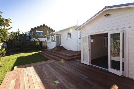 Photo of property in 5 King Street, Northcote Point, Auckland, 0627