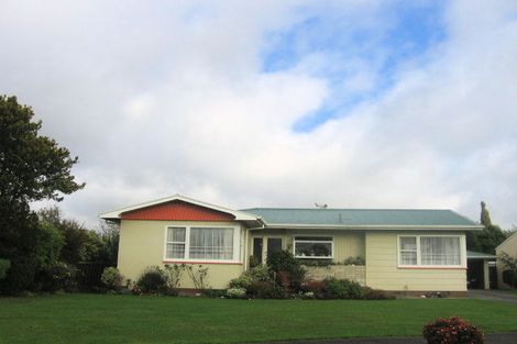 Photo of property in 6 Tabak Crescent, Takaro, Palmerston North, 4412