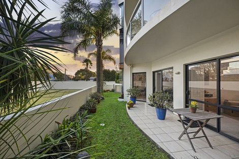 Photo of property in 26/4e Collins Street, Takapuna, Auckland, 0622