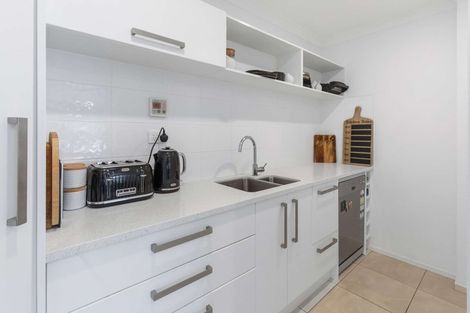 Photo of property in 26 Edwin Grove, Bethlehem, Tauranga, 3110