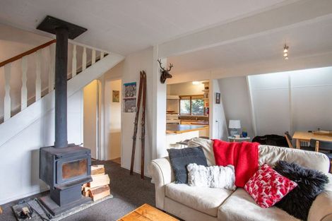 Photo of property in 9 Moore Street, Ohakune, 4625