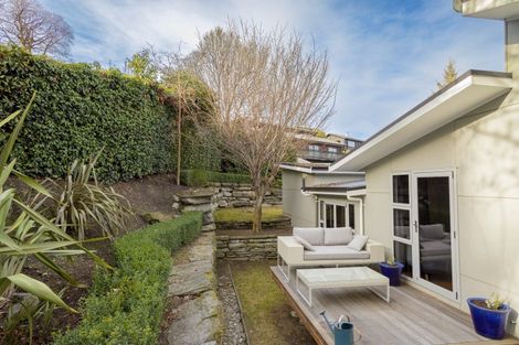 Photo of property in 1 Mcdonnell Road, Arrowtown, 9302