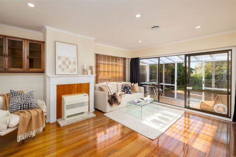 Photo of property in 9 Centaurus Road, Cashmere, Christchurch, 8022